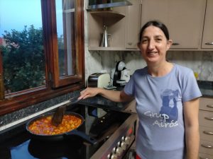 Personas cocinando