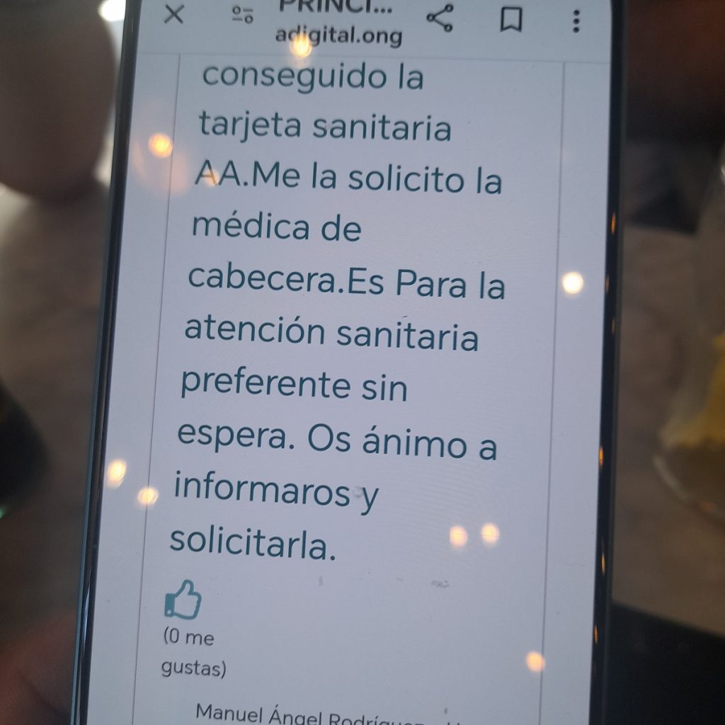 Pantalla de móvil con pantallazos de la red conectados