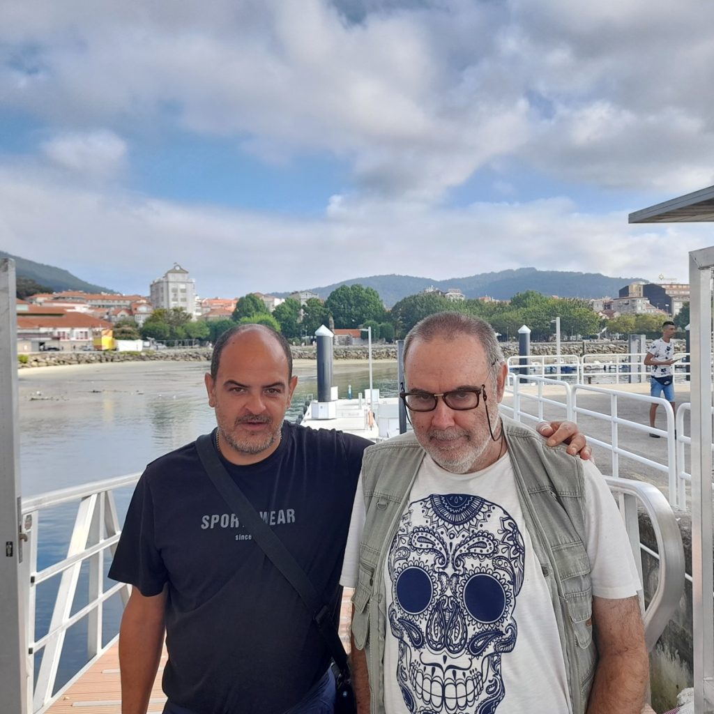 Personas en barco