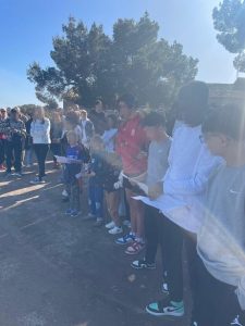 Niños en lectura de derechos humanos