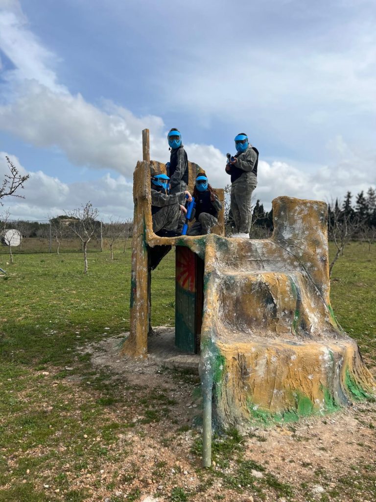 Niños en paintball