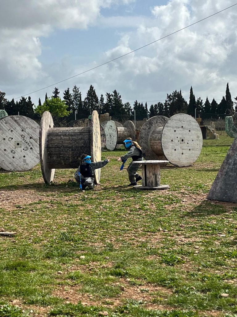 Niños en paintball