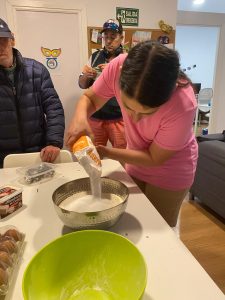 Personas cocinando