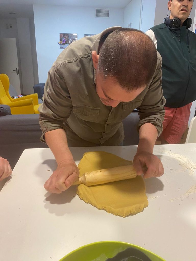 Personas cocinando