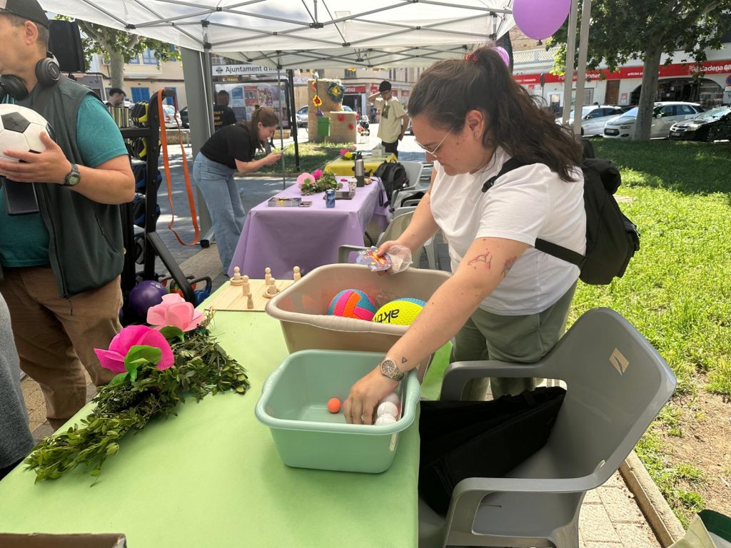 Personas en feria de la primavera
