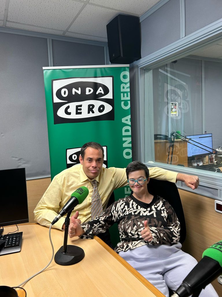 Chicos en la radio