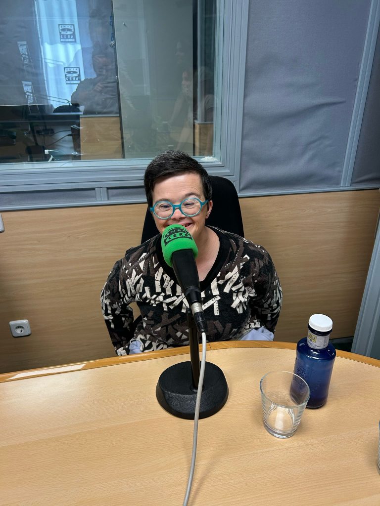 Chicos en la radio