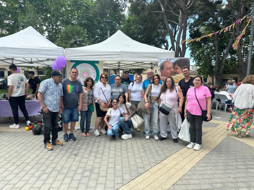 Personas en feria de la primavera