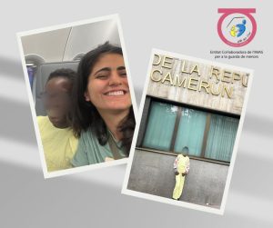 Personas en avión y en embajada
