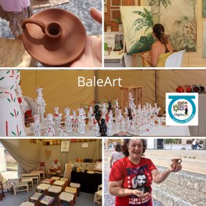 Personas en feria de artesanía