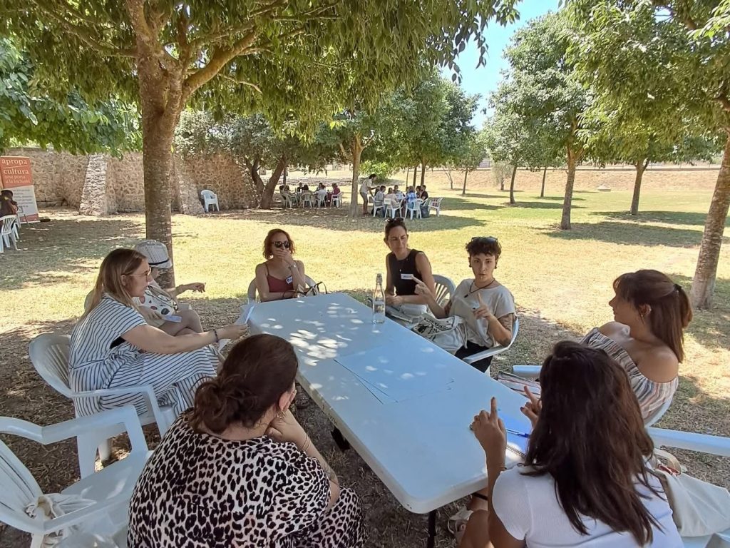 Personas en jornada