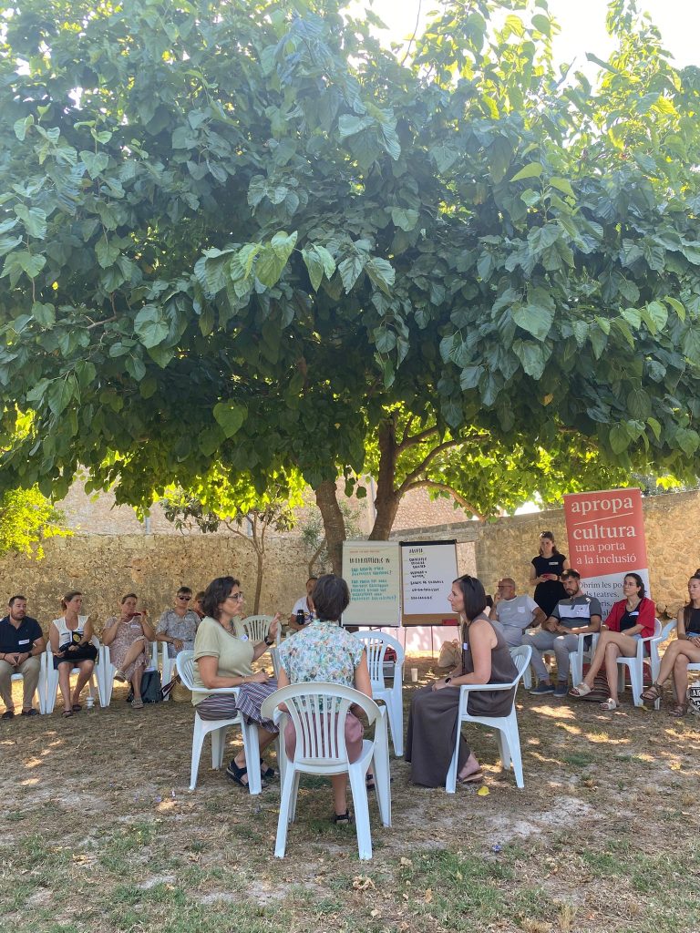 Personas en jornada