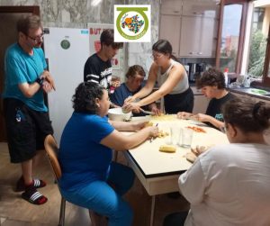 Personas cocinando