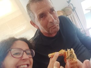 Personas celebrando el dia de las persona mayores