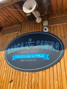 Cartel del nombre del barco