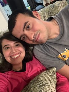 Personas sonriendo a cámara