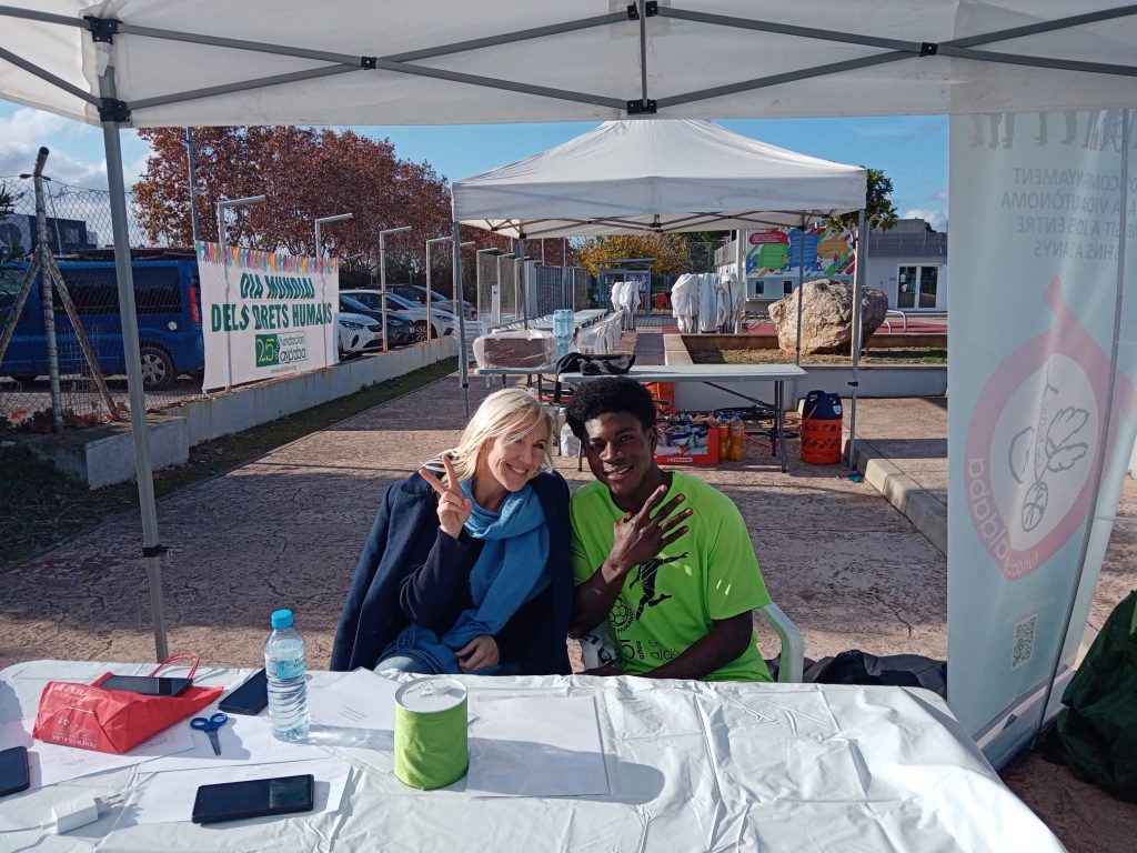 Personas en torneo de futbol