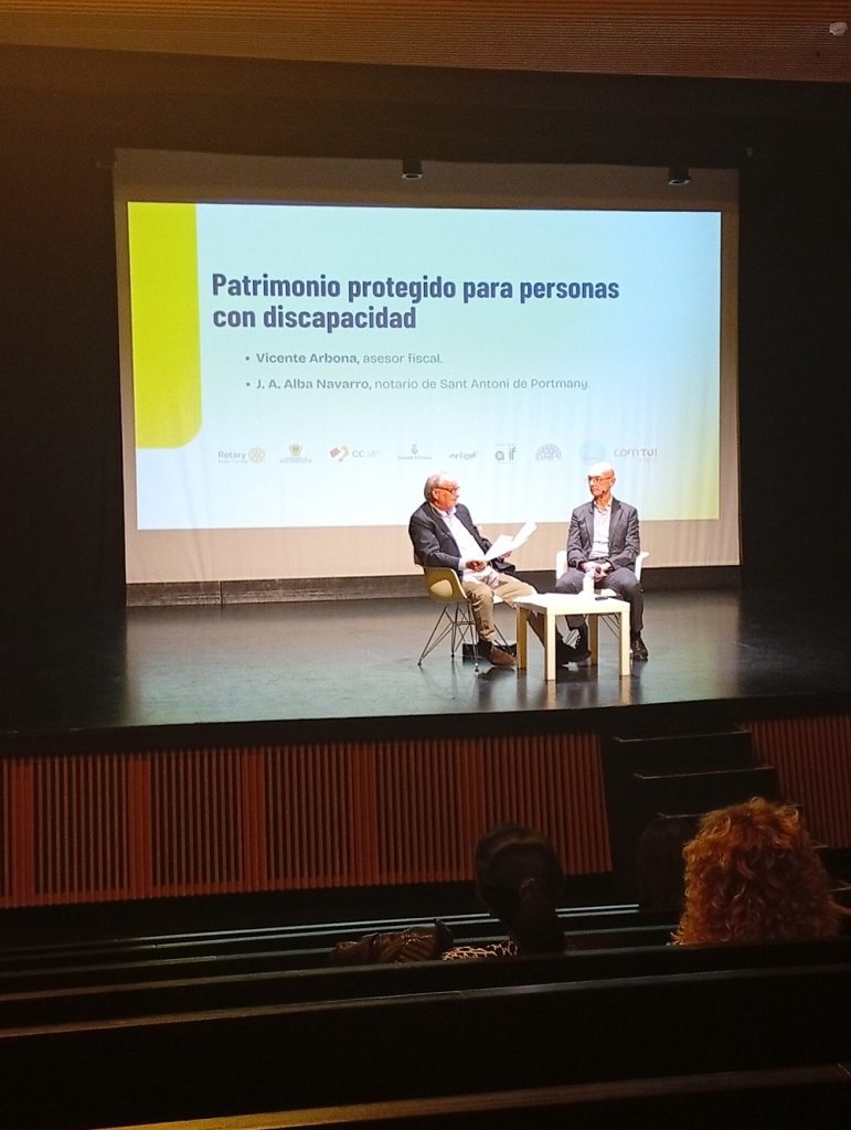 Personas en jornada sobre patrimonio personas con discapacidad