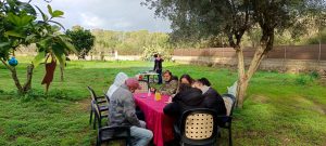 Personas en el campo