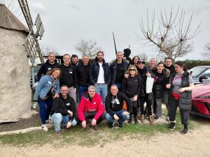 Voluntarios posando en el centro ocupacional