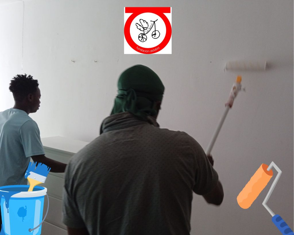 Chicos pintando la casa
