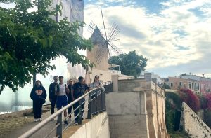 Personas andado por la zonas de El Jonquet