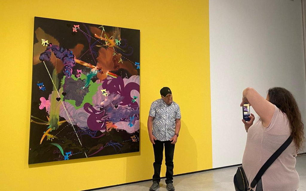 Personas adultas en museo Es Baluard
