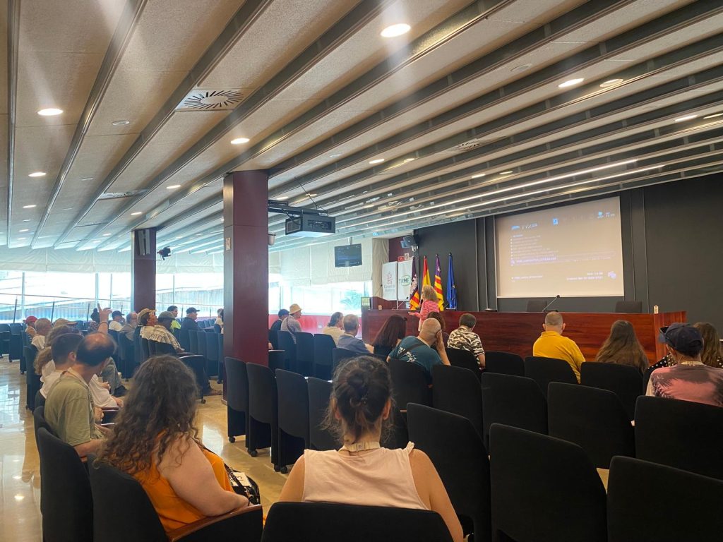 Personas en Llaflor en Parque de Tecnologías Ambientales de Mallorca TIRME