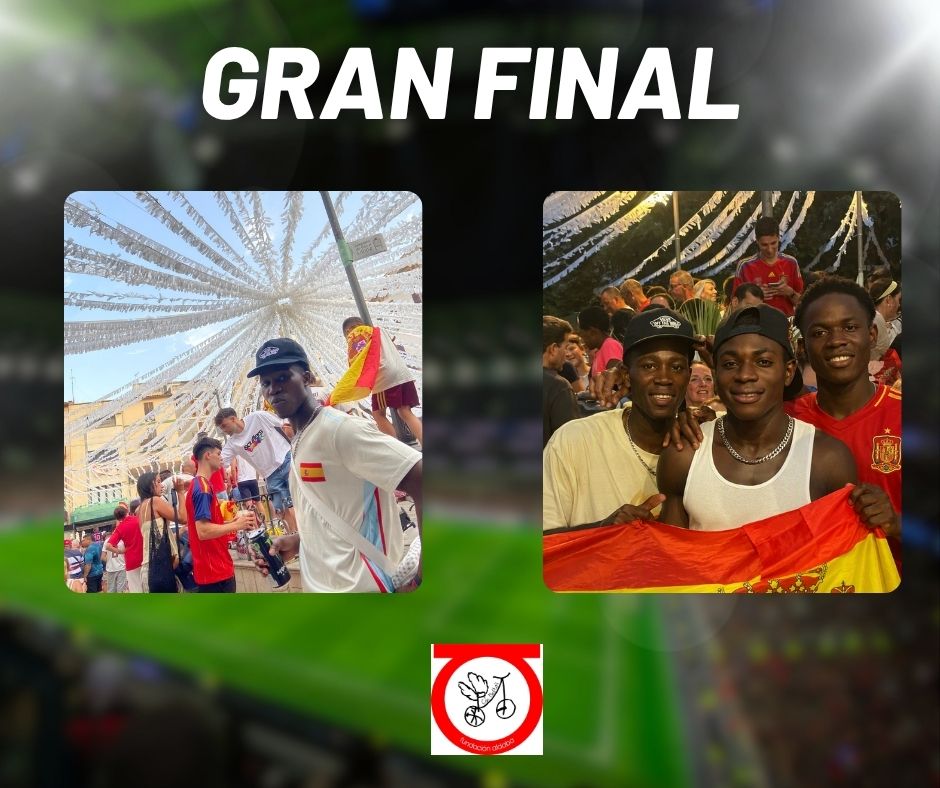 Collague de fotos con personas viendo el mundial