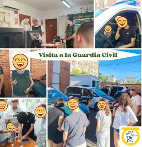 Collague de fotos de niños con guardia civiles en Casa de Familia