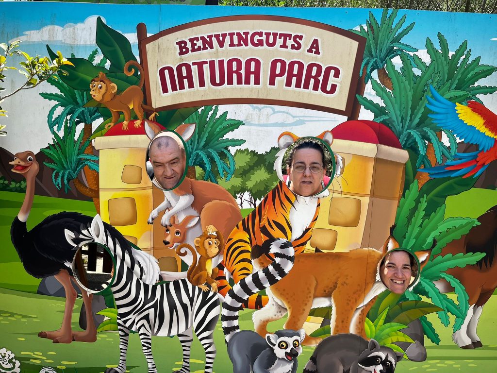 Personas visitando Natura Parc