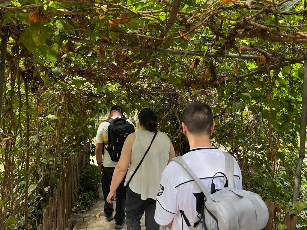 Personas visitando Natura Parc